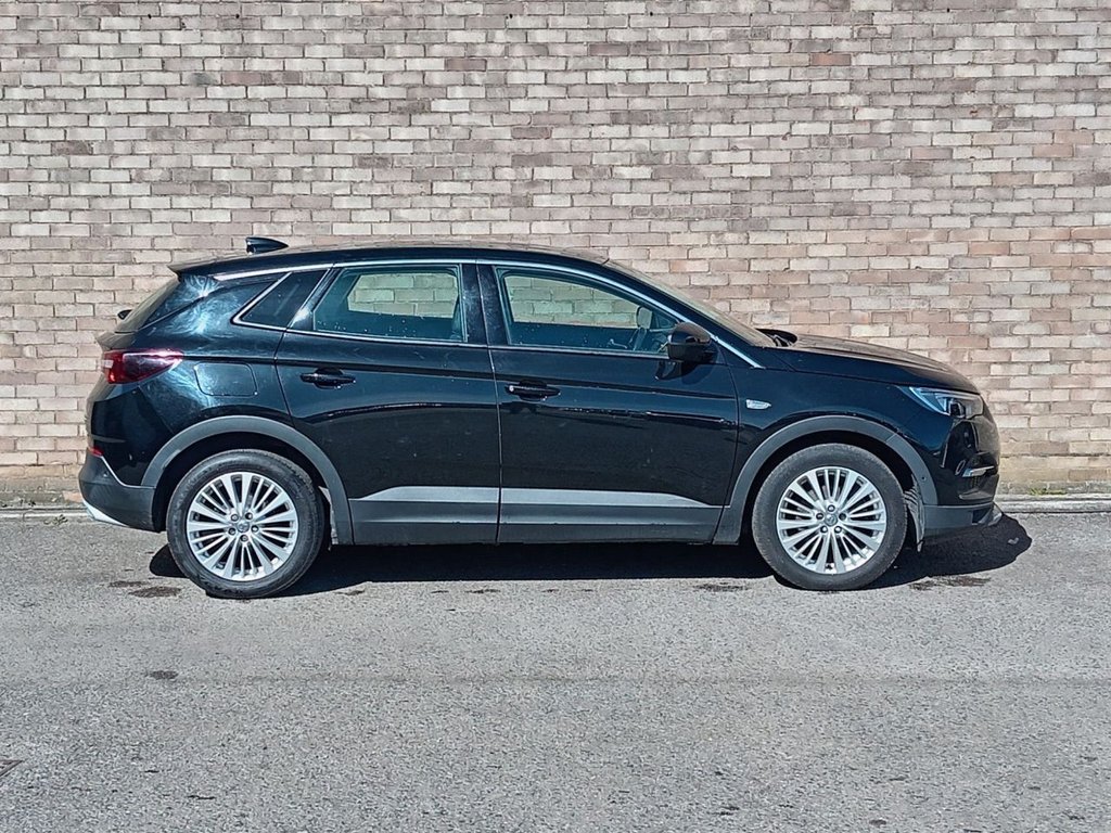 Used Vauxhall Grandland X 2019 for sale - 78044366: Photo 2