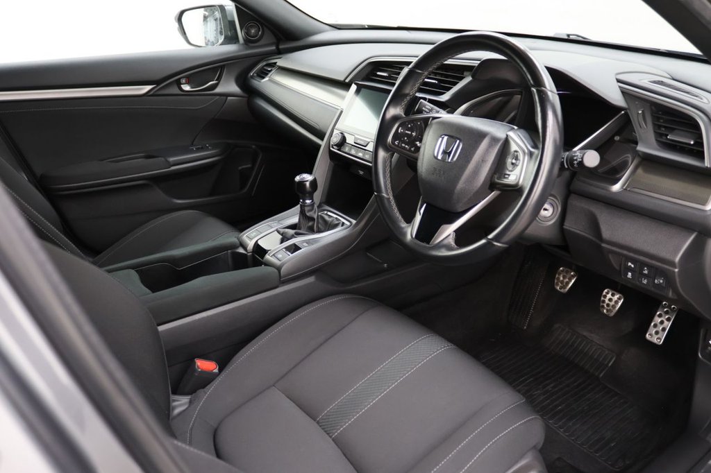 Used Honda Civic 2018 for sale - 76416961: Photo 10