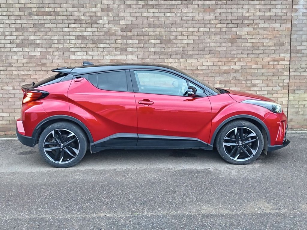 Used Toyota C-HR 2022 for sale - 76934776: Photo 2
