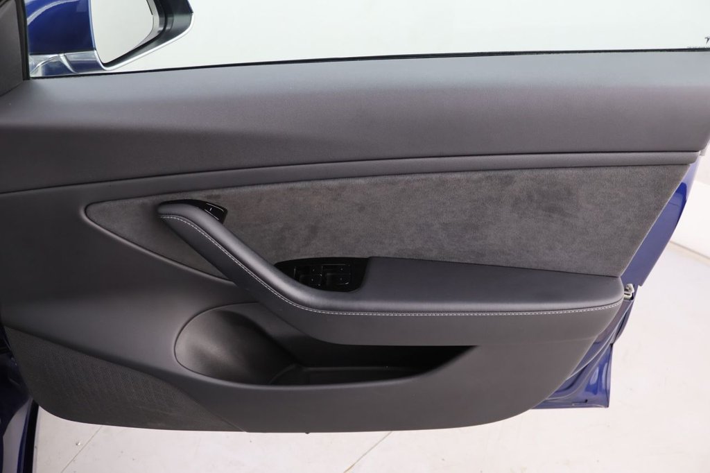 Used Tesla Model 3 2020 for sale - 78124044: Photo 26