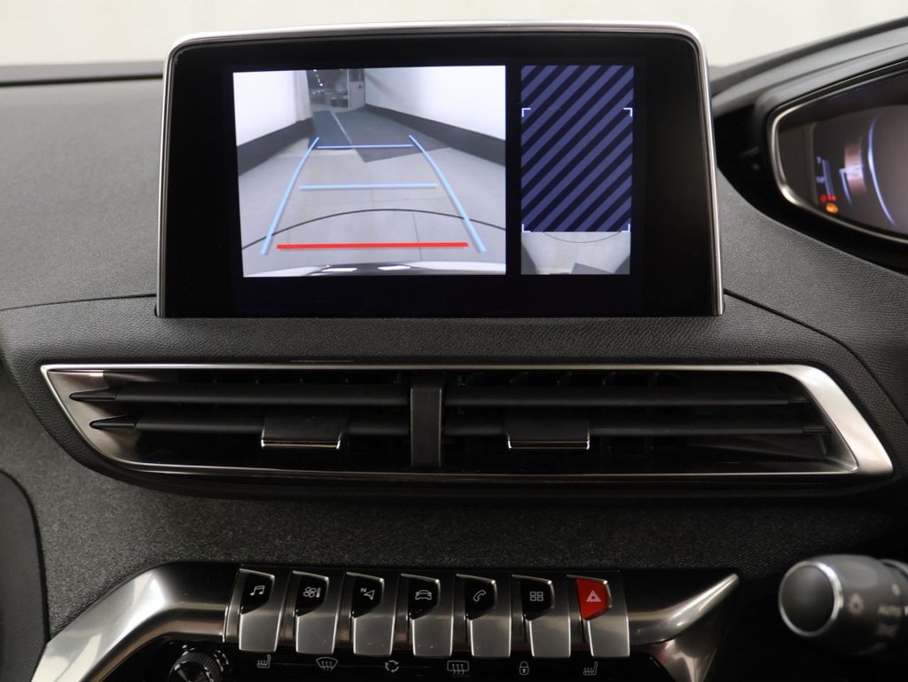 Used Peugeot 3008 2020 for sale - 76582320: Photo 16