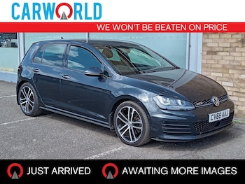 Volkswagen - Golf