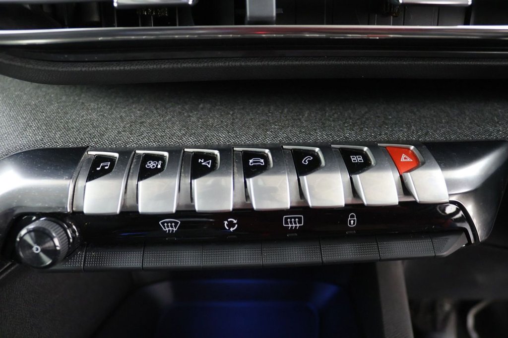 Used Peugeot 3008 2020 for sale - 76541982: Photo 13