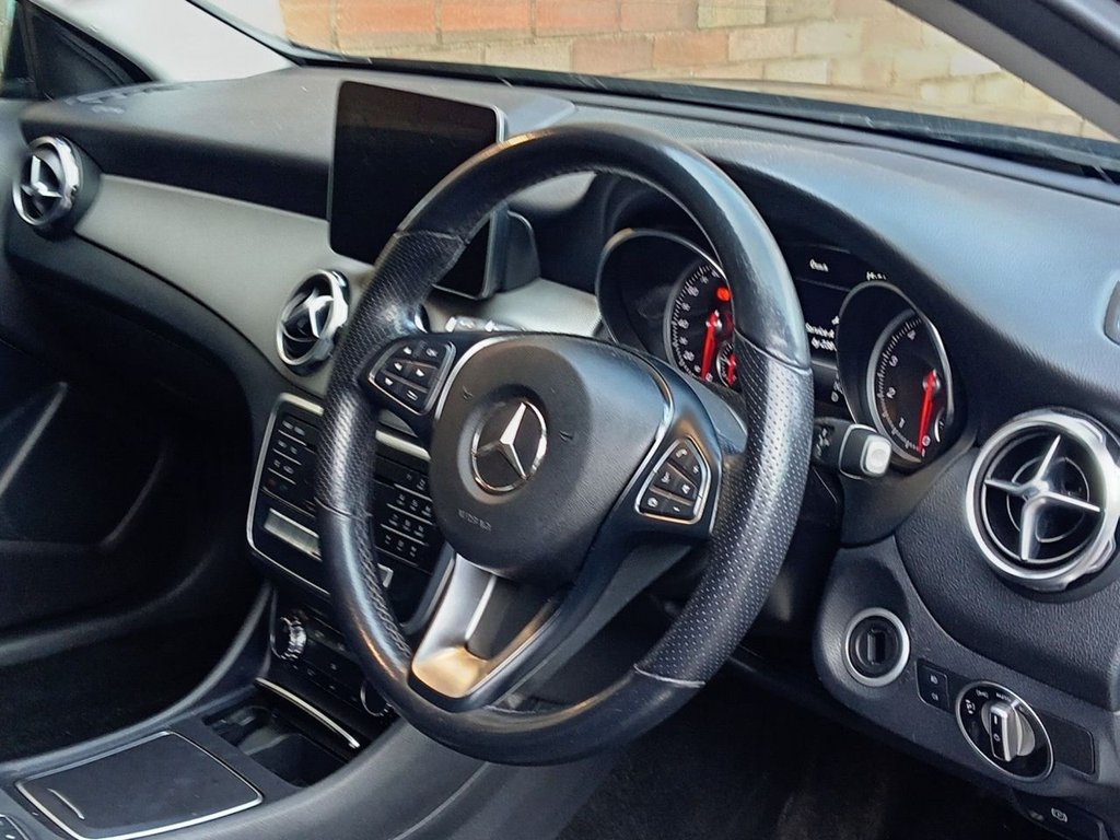 Used Mercedes-Benz GLA 2019 for sale - 77647987: Photo 8