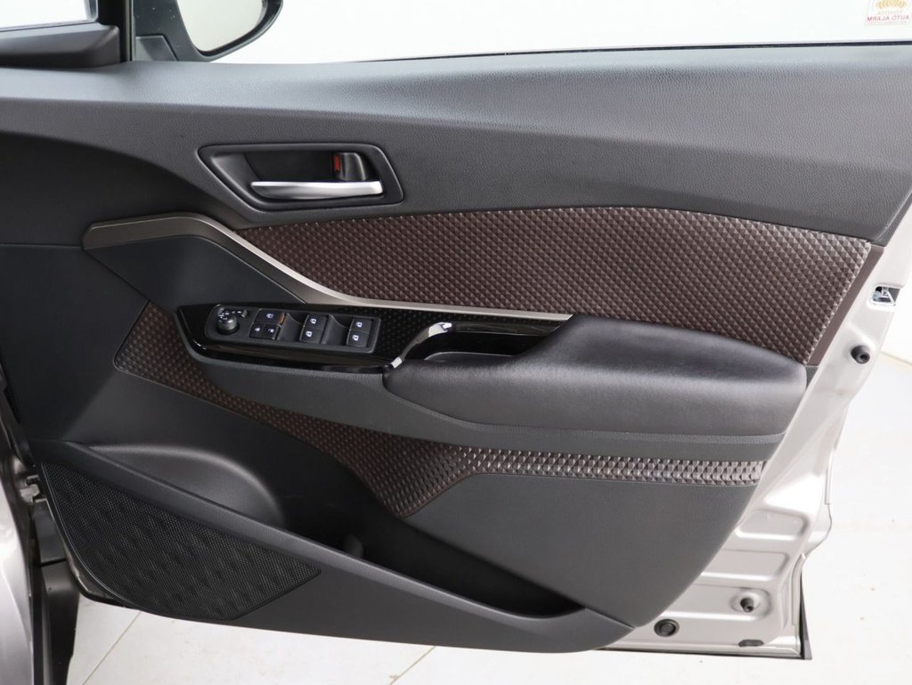 Used Toyota C-HR 2018 for sale - 76591151: Photo 26