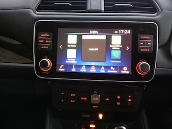 Used Nissan Leaf 2021 for sale - 76542152: Photo