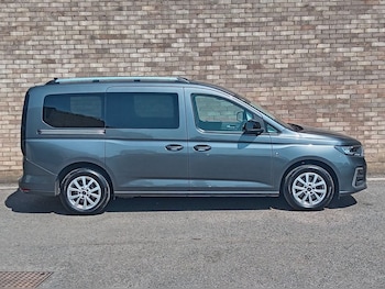 Used Ford Grand Tourneo Connect 2023 for sale - 79046043: Photo