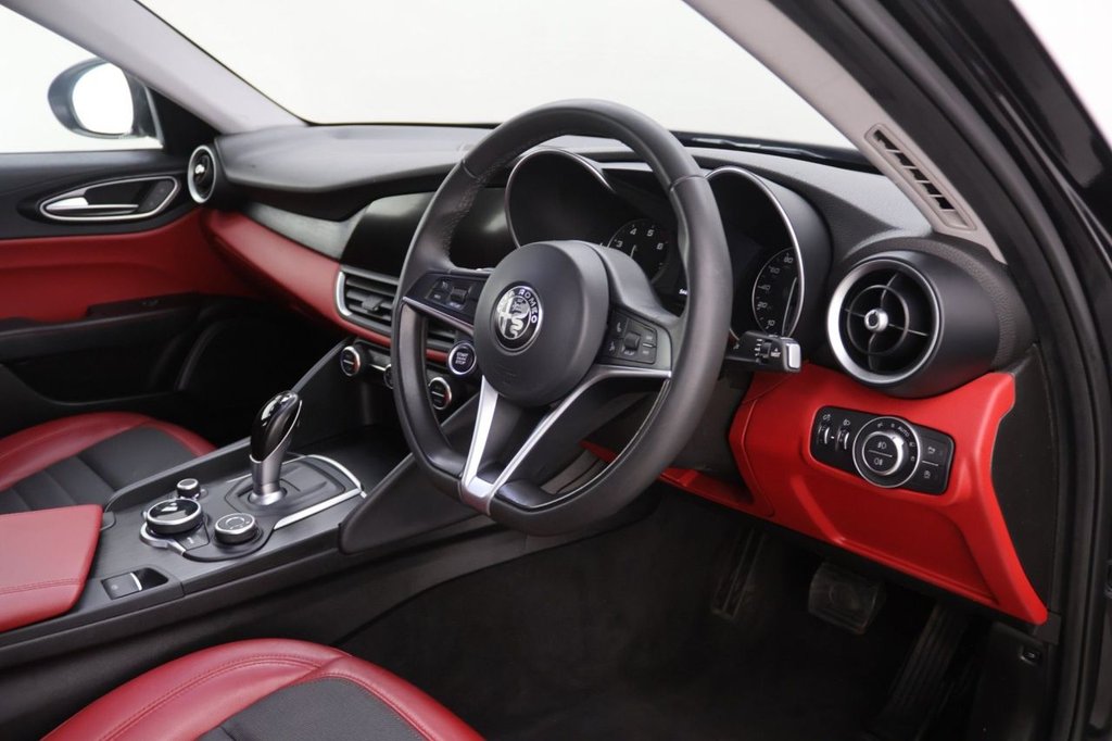 Used Alfa Romeo Giulia 2018 for sale - 77771078: Photo 12