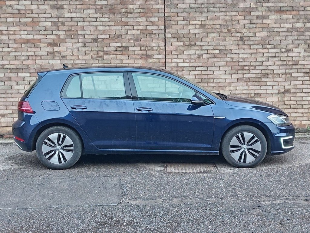 Used Volkswagen Golf 2019 for sale - 76542113: Photo 2
