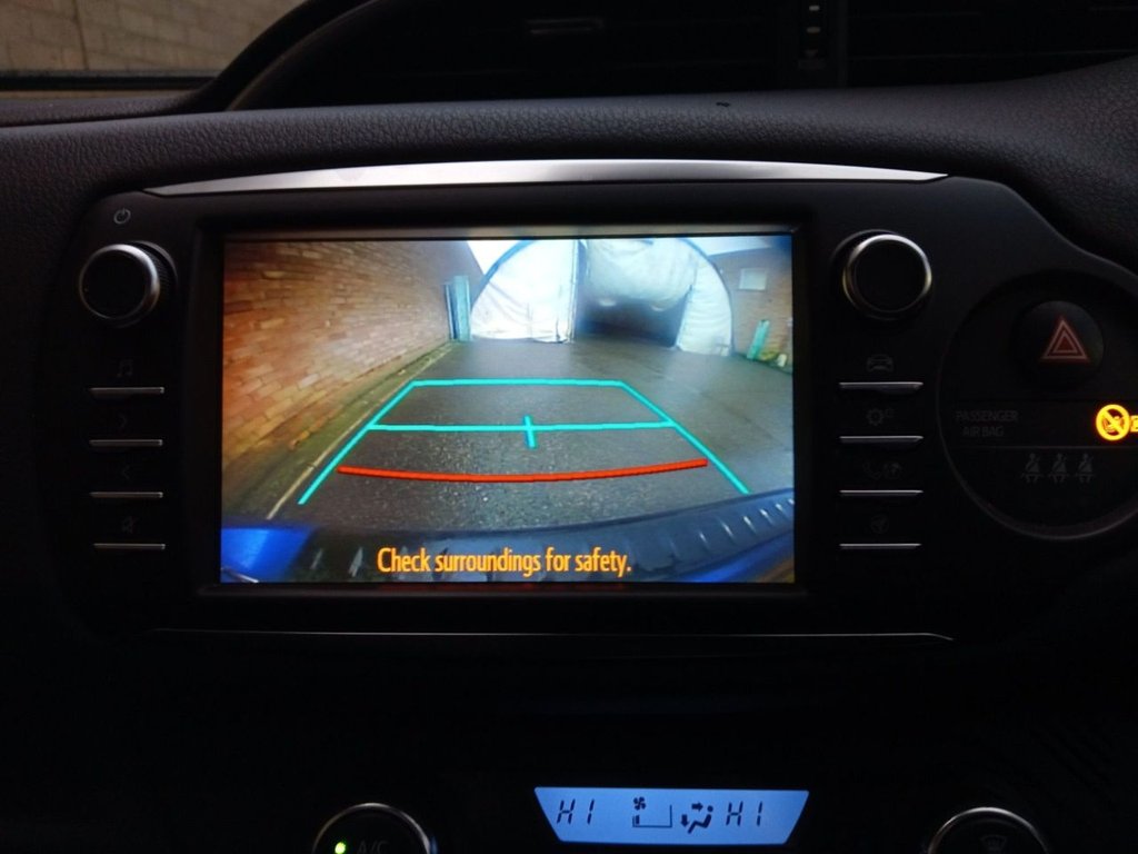 Used Toyota Yaris 2019 for sale - 77593924: Photo 2