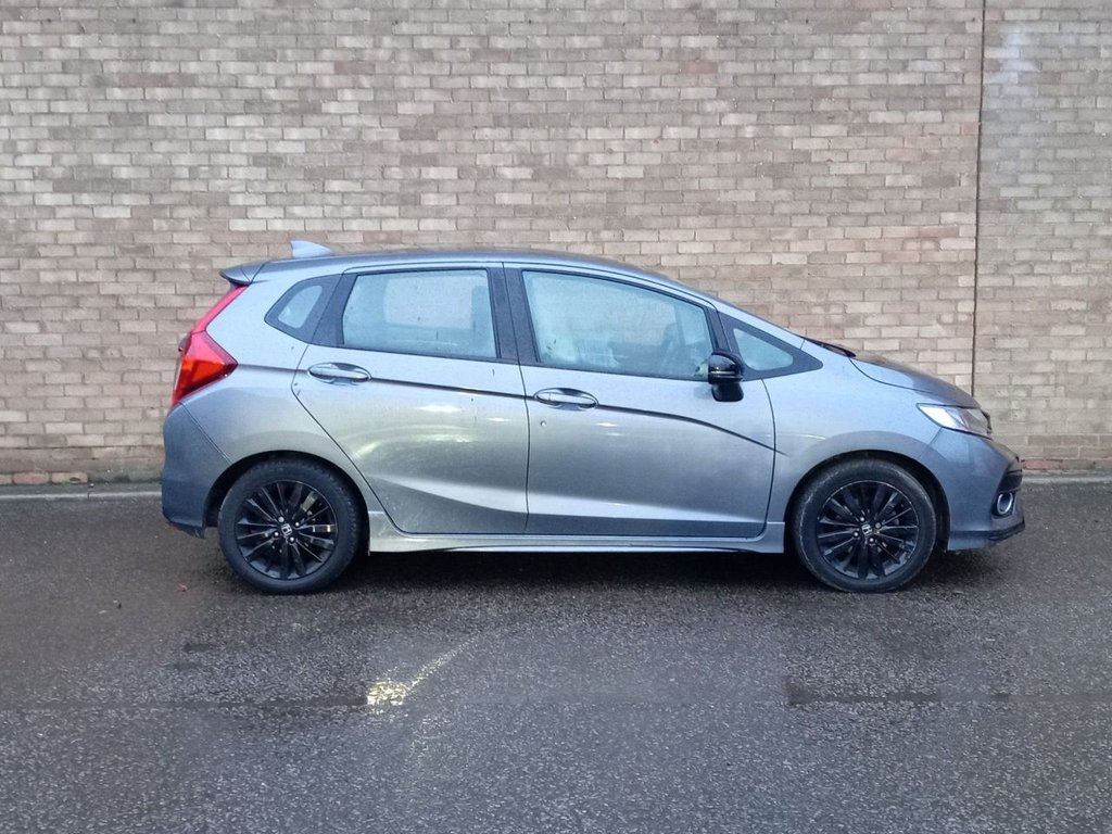 Used Honda Jazz 2019 for sale - 76698341: Photo 3