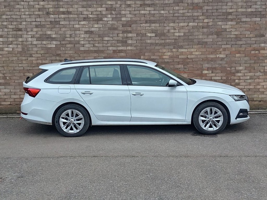 Used Skoda Octavia 2022 for sale - 77692798: Photo 2