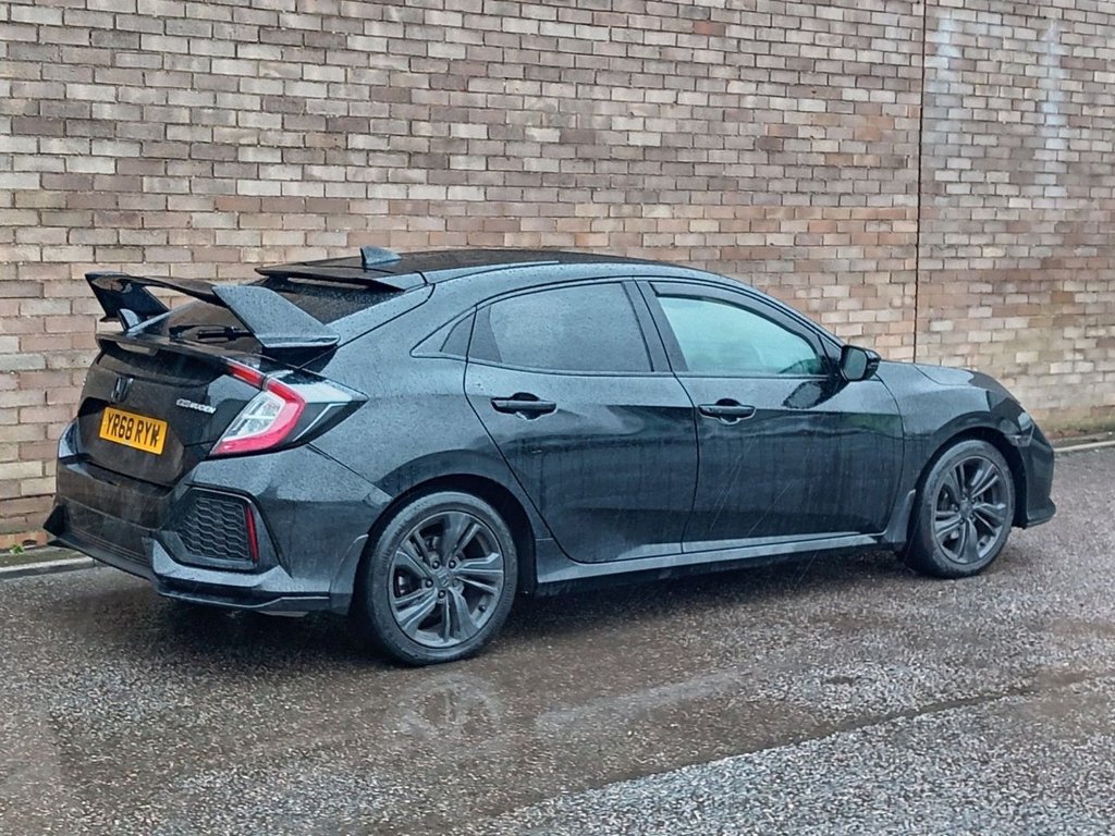 Used Honda Civic 2018 for sale - 77557801: Photo 8