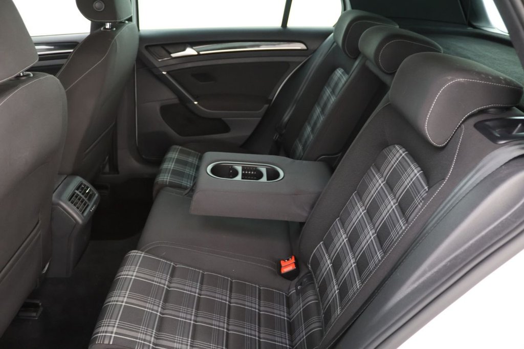 Used Volkswagen Golf 2016 for sale - 76301104: Photo 20