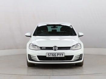 Used Volkswagen Golf 2016 for sale - 76301104: Photo