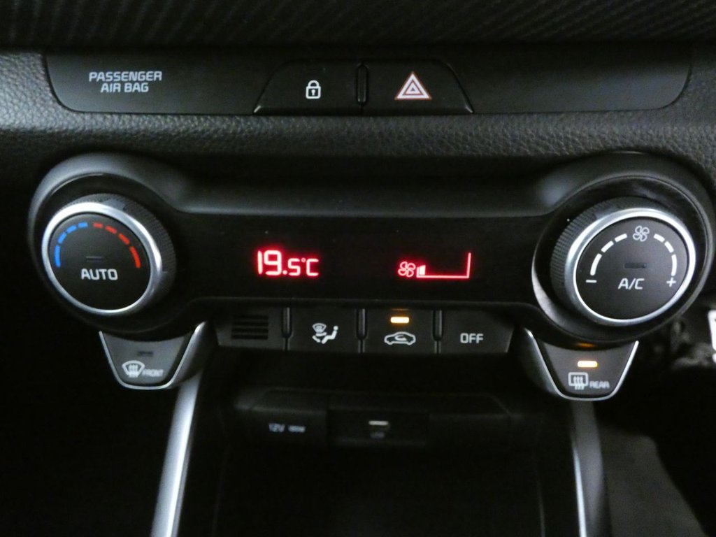 Used Kia Stonic 2023 for sale - 76506037: Photo 18