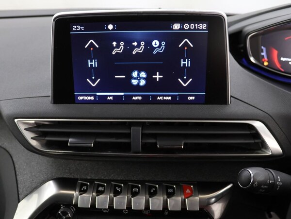 Used Peugeot 3008 2021 for sale - 76301102: Photo 14