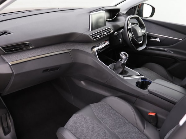 Used Peugeot 3008 2021 for sale - 76301102: Photo 25