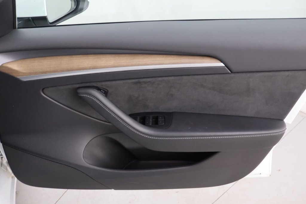 Used Tesla Model 3 2021 for sale - 76439113: Photo 26