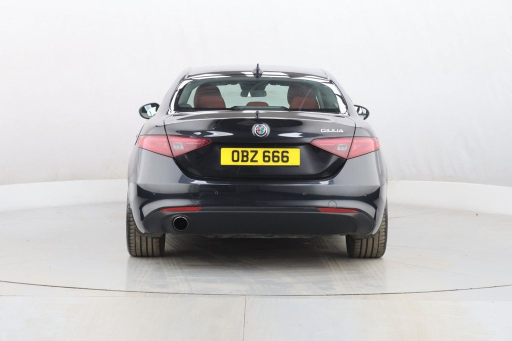 Used Alfa Romeo Giulia 2018 for sale - 78124136: Photo 9