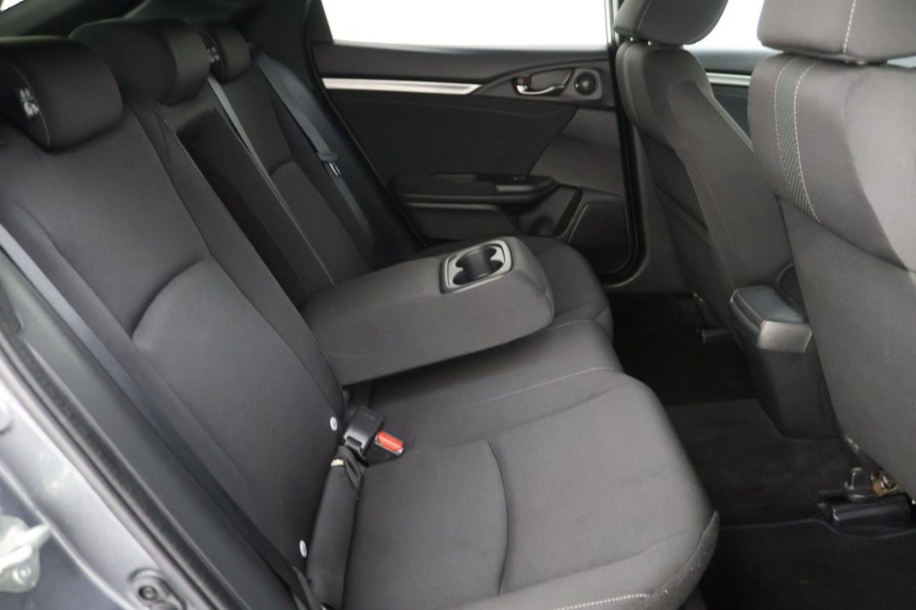 Used Honda Civic 2018 for sale - 76542150: Photo 16