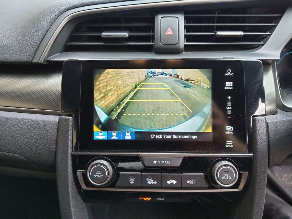 Used Honda Civic 2018 for sale - 76542150: Photo 2