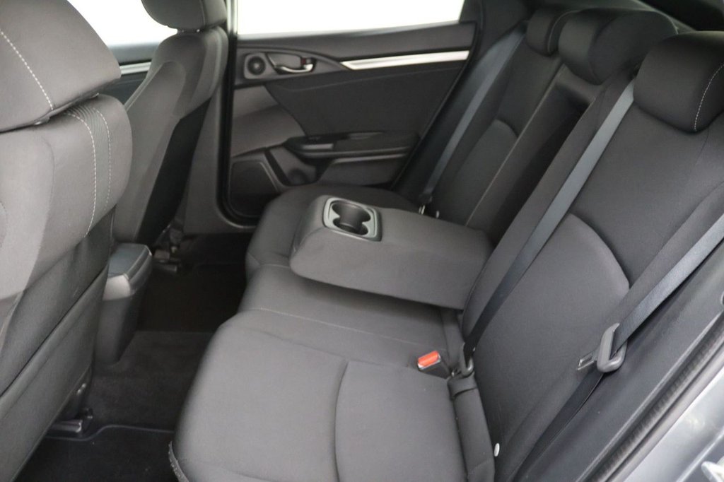 Used Honda Civic 2018 for sale - 76542150: Photo 20