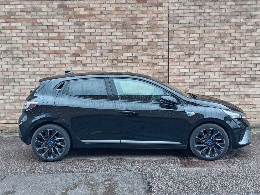 Used Renault Clio 2024 for sale - 76541990: Photo 2