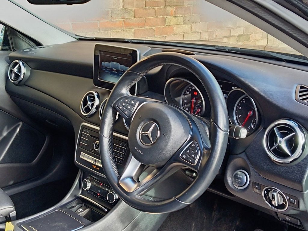 Used Mercedes-Benz GLA 2018 for sale - 77407912: Photo 5