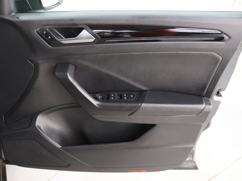 Used Volkswagen T-Roc 2021 for sale - 77891332: Photo 26