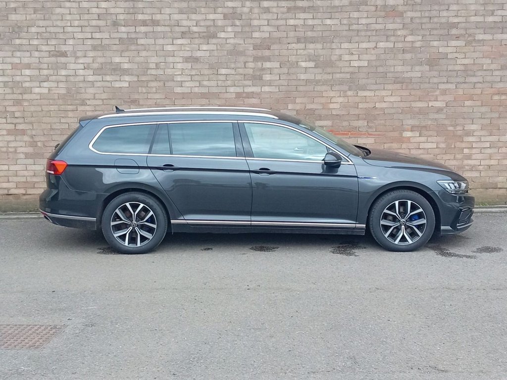 Used Volkswagen Passat 2022 for sale - 77748334: Photo 2