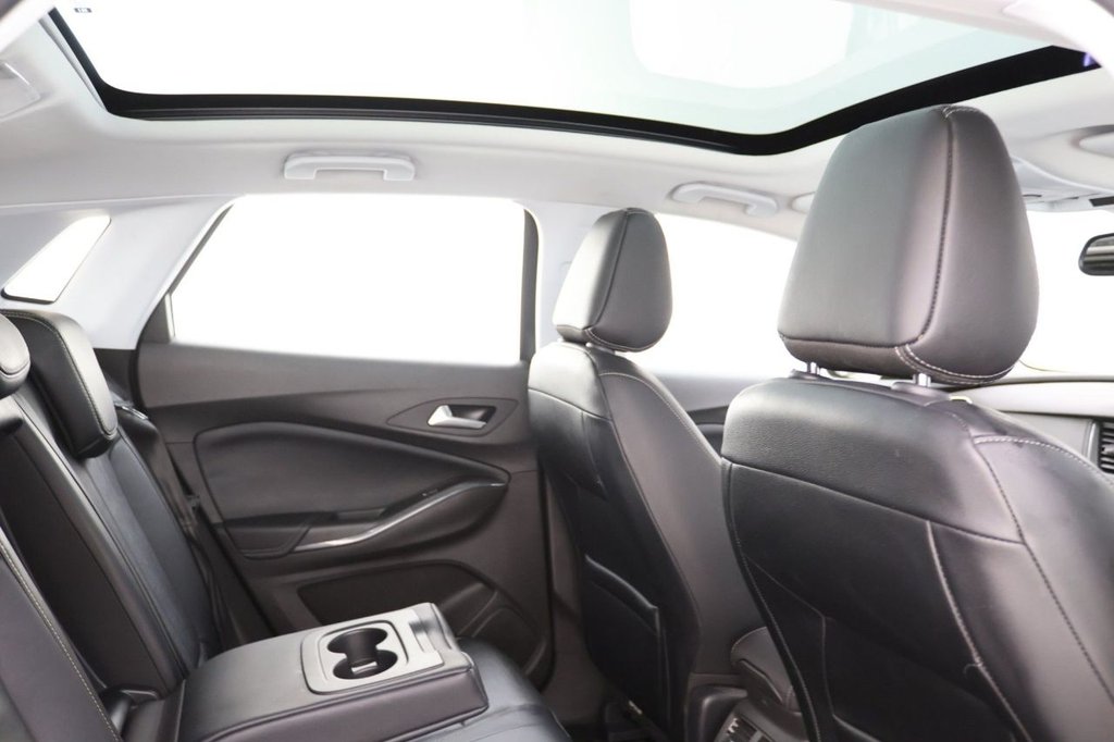 Used Vauxhall Grandland X 2019 for sale - 76923393: Photo 2