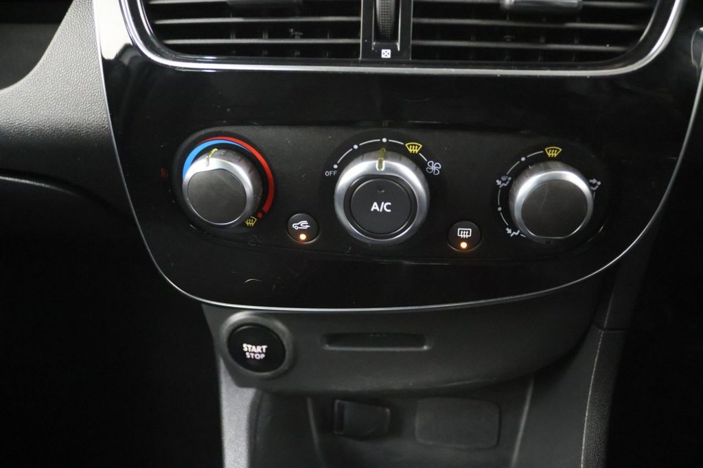 Used Renault Clio 2019 for sale - 77133117: Photo 16