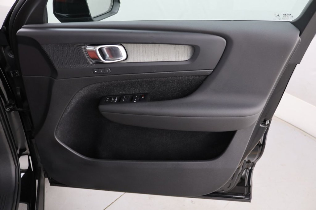 Used Volvo XC40 2020 for sale - 76300935: Photo 28