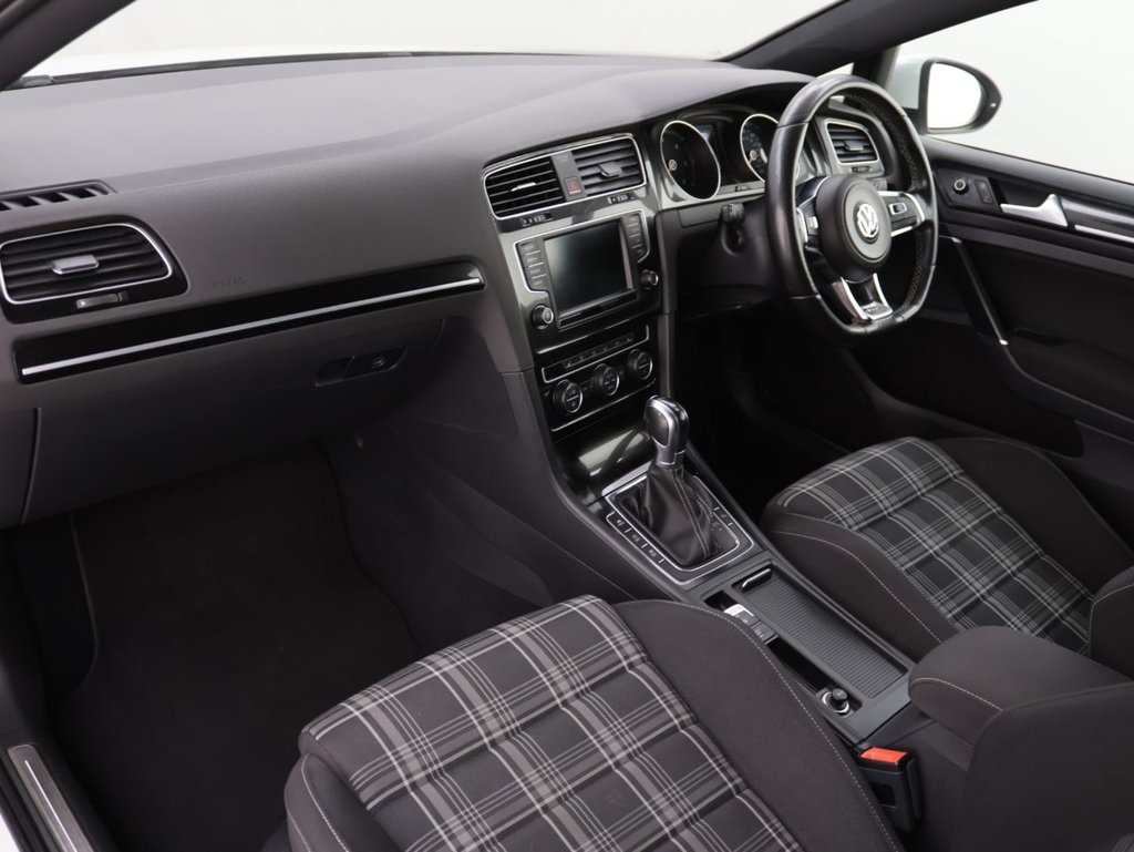 Used Volkswagen Golf 2016 for sale - 77226674: Photo 24