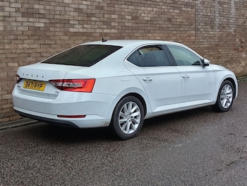 Used Skoda Superb 2021 for sale - 77621037: Photo