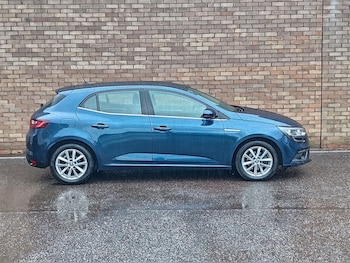 Used Renault Megane 2018 for sale - 78805717: Photo