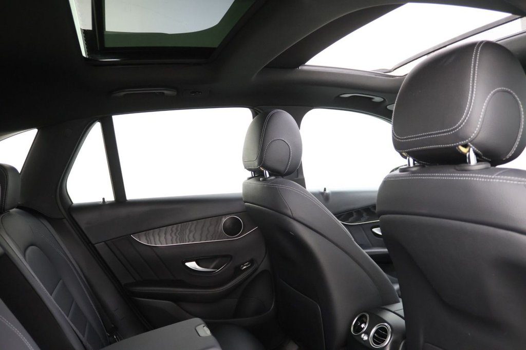 Used Mercedes-Benz GLC 2019 for sale - 77551865: Photo 2