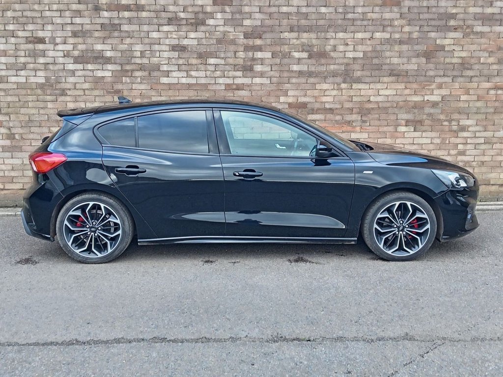 Used Ford Focus 2019 for sale - 76923459: Photo 2