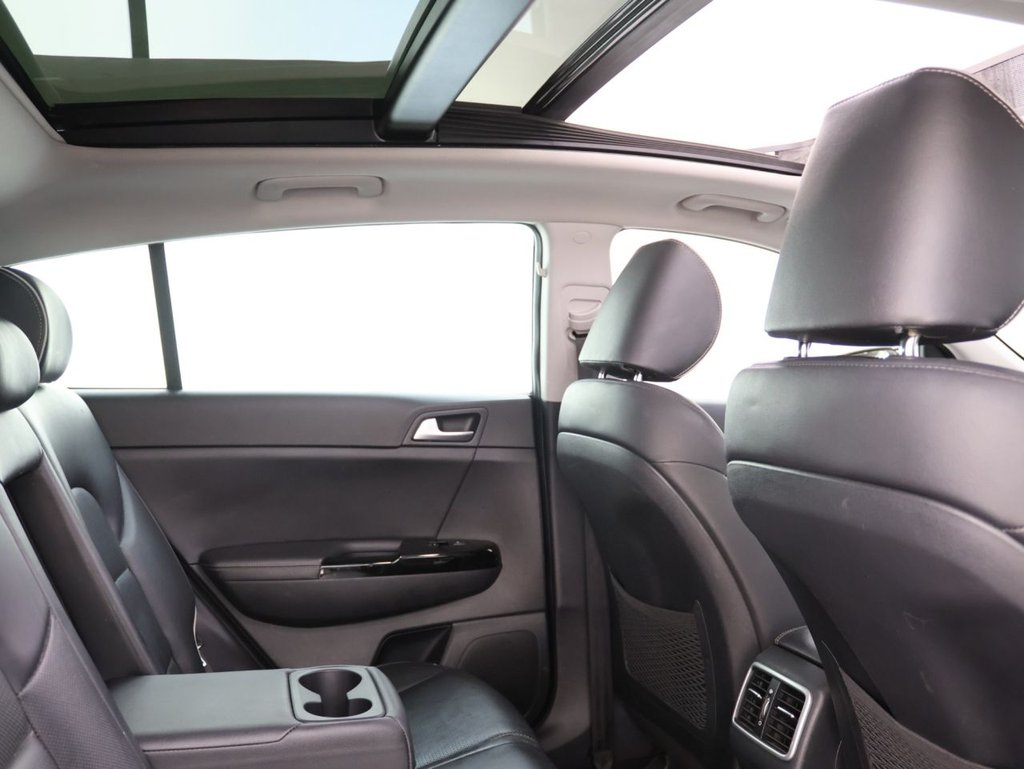 Used Kia Sportage 2017 for sale - 76454266: Photo 2