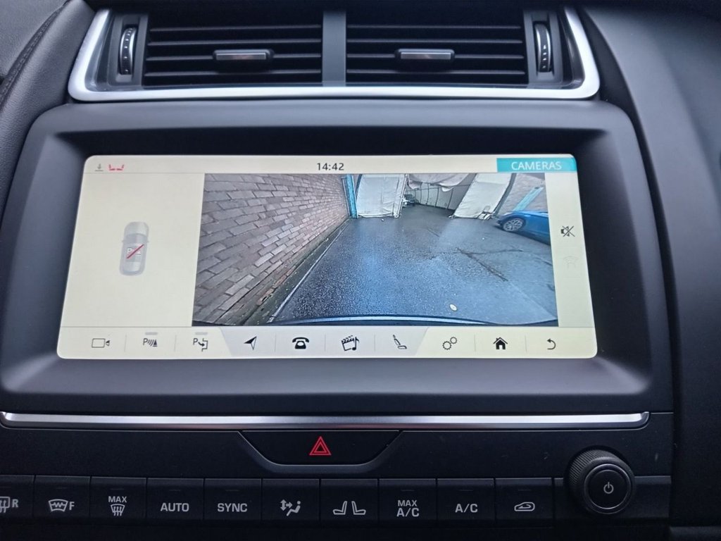 Used Jaguar E-Pace 2018 for sale - 77477666: Photo 3