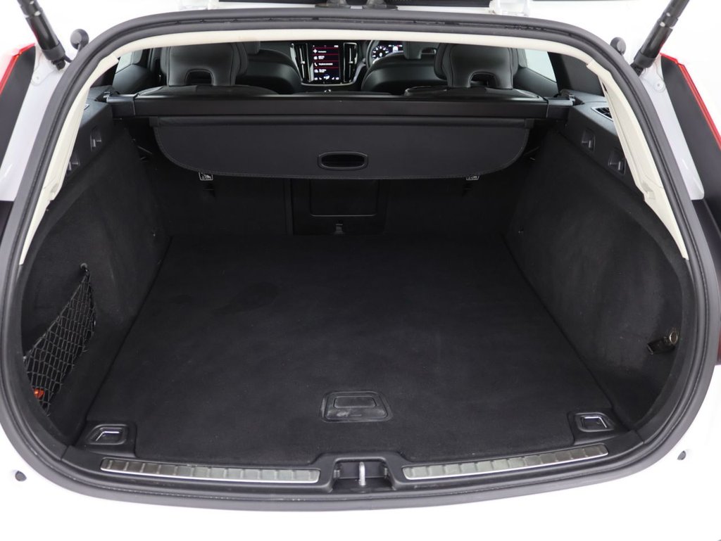 Used Volvo V60 2022 for sale - 76300862: Photo 27