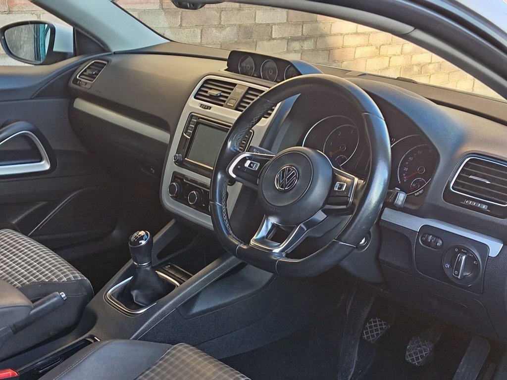 Used Volkswagen Scirocco 2017 for sale - 76848437: Photo 5