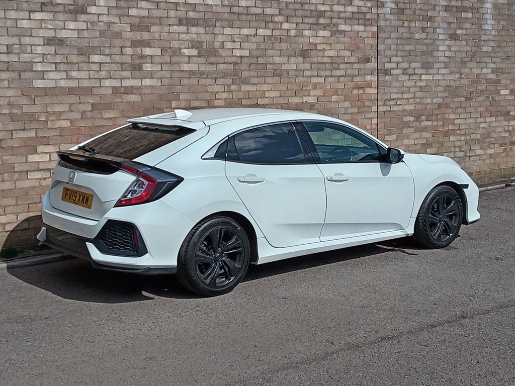 Used Honda Civic 2019 for sale - 78200443: Photo 5