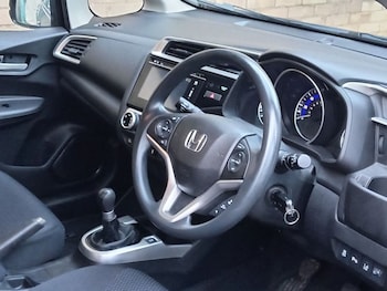 Used Honda Jazz 2018 for sale - 76934764: Photo