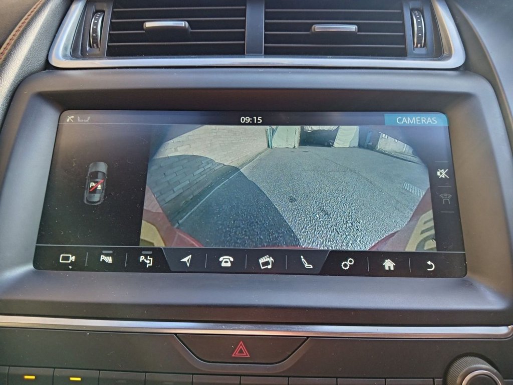 Used Jaguar E-Pace 2018 for sale - 77765020: Photo 3