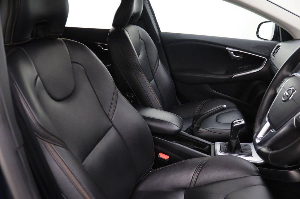 Used Volvo V40 2018 for sale - 77583229: Photo 13