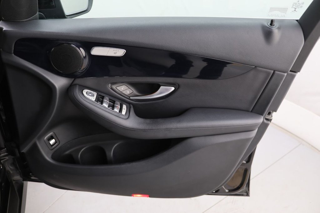Used Mercedes-Benz GLC 2020 for sale - 75986032: Photo 28