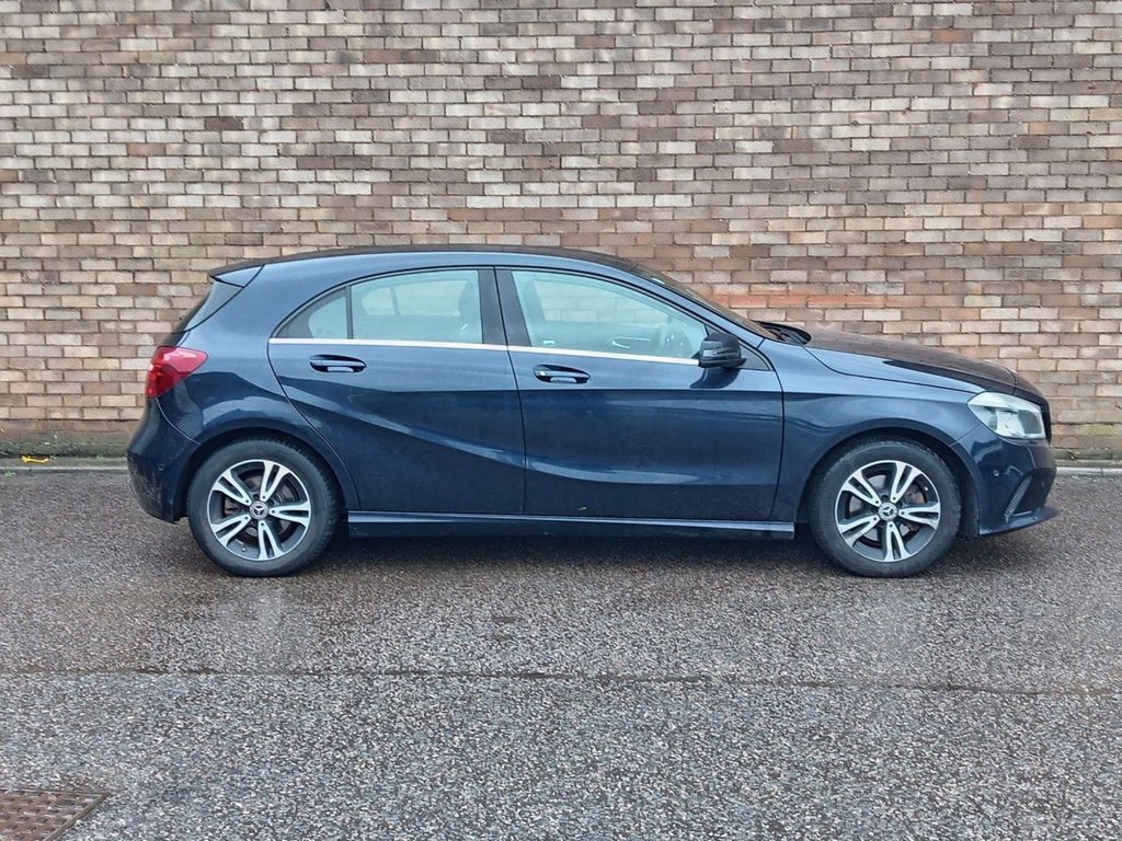 Used Mercedes-Benz A-Class 2017 for sale - 76923433: Photo 2