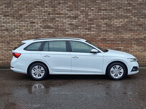Used Skoda Octavia 2021 for sale - 76105912: Photo 2
